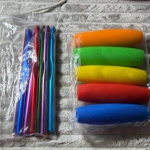 Colorful Crochet Hook Set with Foam Grips
